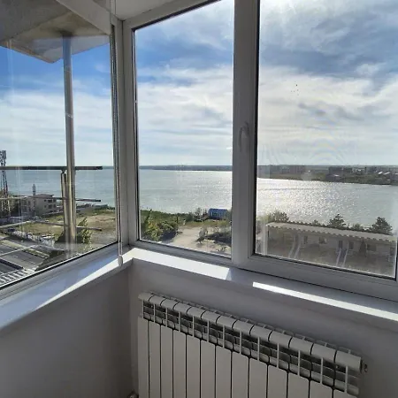 Mamaia Sunwaves 28 アパート *