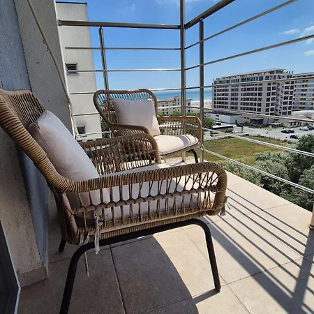 Mamaia Sunwaves 28 شقة